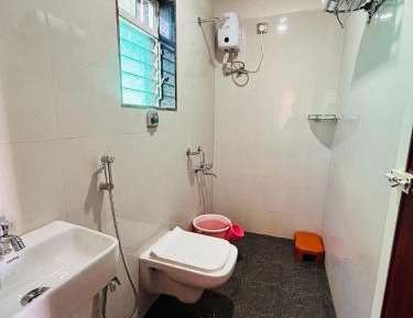 Deluxe Double Room (2 Adults + 1 Child)