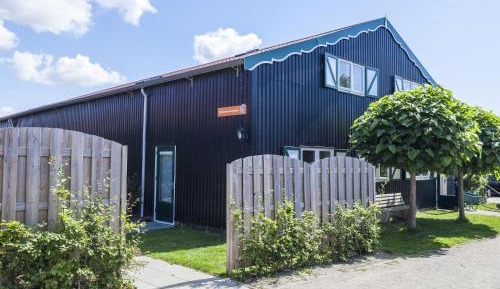 Five-Bedroom Holiday Home