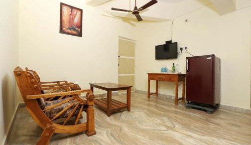 One Bedroom Apartment with Kitchenette & Veranda