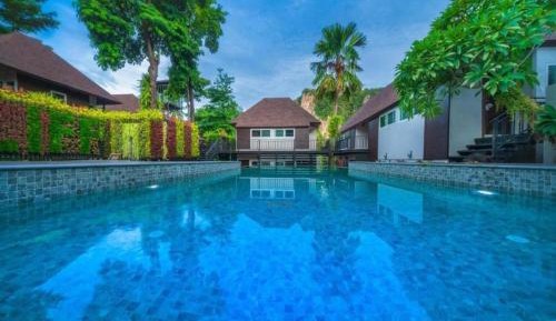 Double Room with Pool View