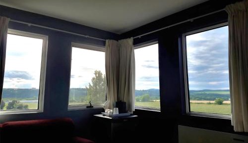 King Suite with Jetted Tub - Non-Smoking