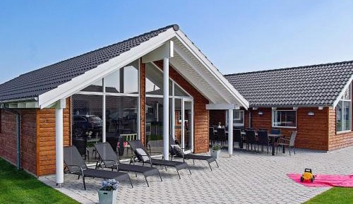 Six-Bedroom Holiday Home