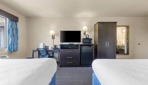 Deluxe Queen Room - Mobility Access/Non-Smoking