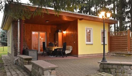 One-Bedroom Holiday Home