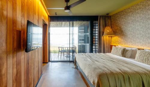 Suite with Garden View