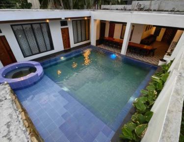Family Room with Mountain View