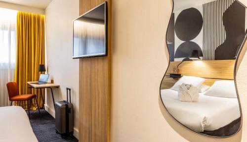 Privilege Queen Room