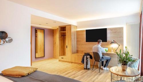 Privilege PLUS Room with Two Twin Beds -  Wheelchair Accessible