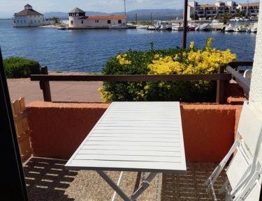 Two-Bedroom Apartment with Balcony and Terrace