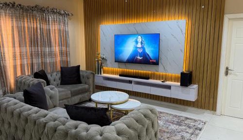 Two-Bedroom Deluxe Apartment with Garden View