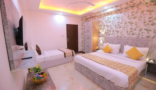 Triple Room with City View