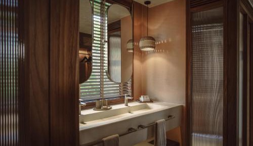 Villa with Garden View