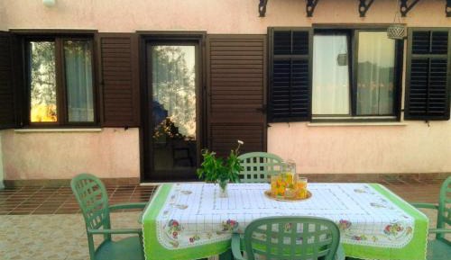 Apartment with Garden View