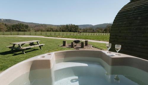 Large Stepless Cabin