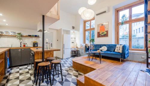 Four-Bedroom Loft Apartment