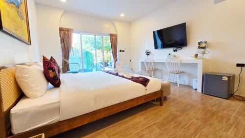 Double Room with Pool View