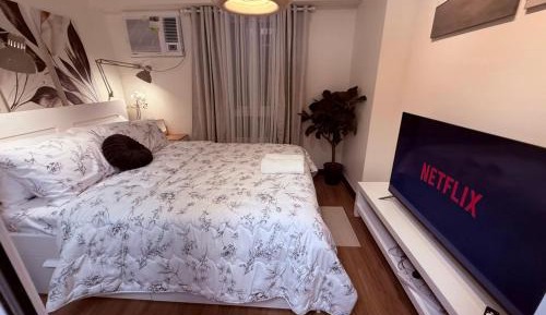 Apartment with City View