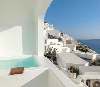 Deluxe Suite with Spa Bath