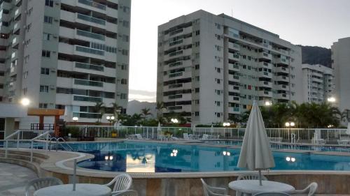 Apartment with Pool View 