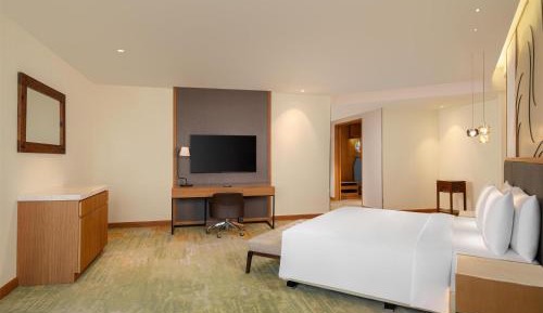 Junior Suite with City View