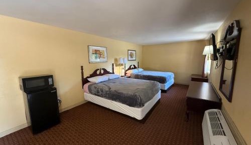 Queen Room with Two Queen Beds