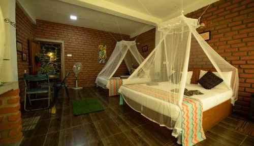 Deluxe Double or Twin Room with Mountain View