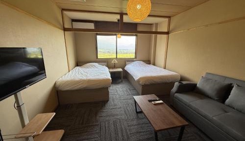 Twin Room with Shower