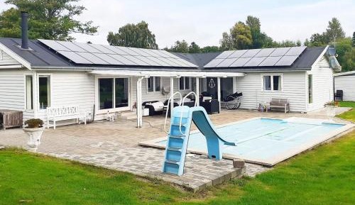 Three-Bedroom Vacation Home 