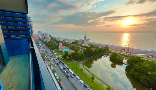 Two-Bedroom Apartment with Balcony and Sea View
