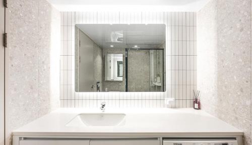 Deluxe Double or Twin Room with Sea View