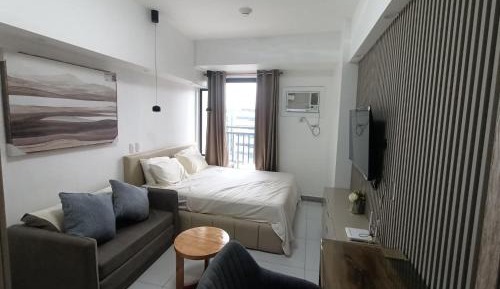 Studio with Sofa Bed