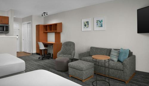 Studio with Two Queen Beds and Sofa Bed