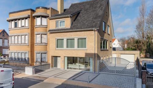 Five-Bedroom Holiday Home