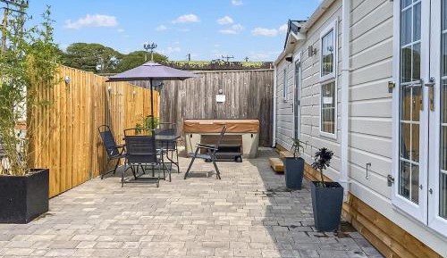 Two-Bedroom Holiday Home