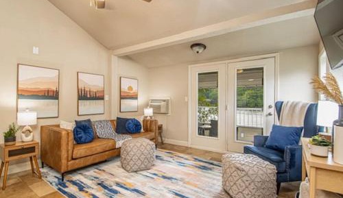 Two-Bedroom Apartment with Lake View