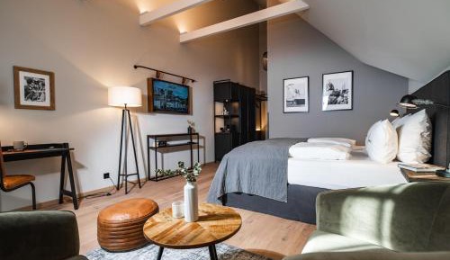 Superior King Room
