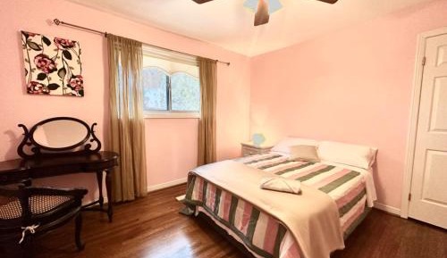 Double Room with Shared Toilet