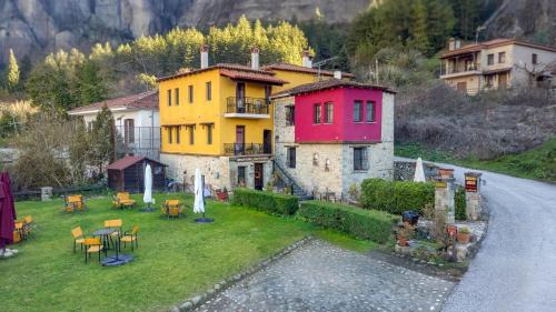 Apartment with Meteora View