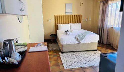Business Queen Room
