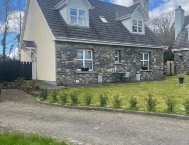 Three-Bedroom Vacation Home 