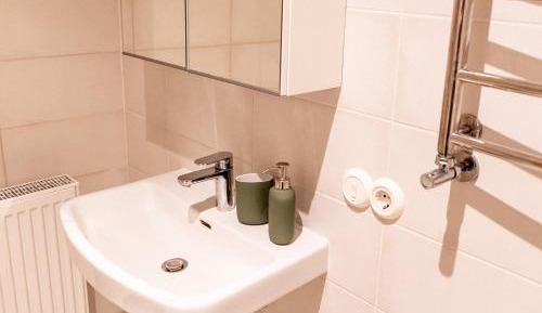 Twin Room with Shower