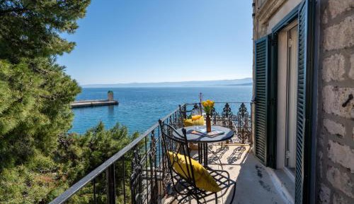 Triple Room with Balcony