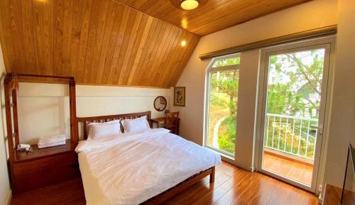 Double Room with Mountain View