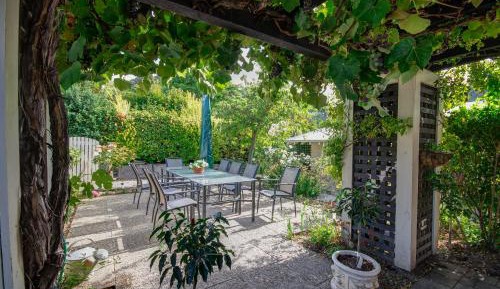 Deluxe Double Room - Rosie's