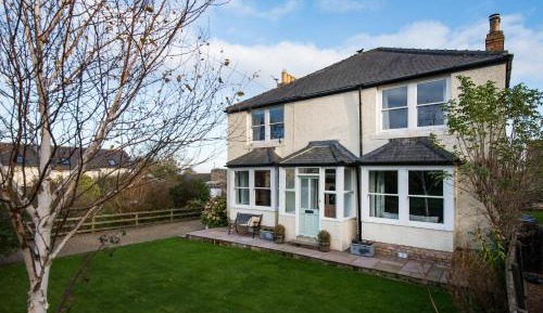 Four-Bedroom Holiday Home