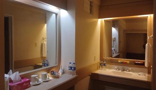 Double or Twin Room with Mountain View