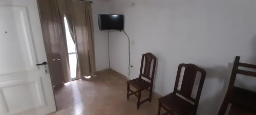 Room #1290889802