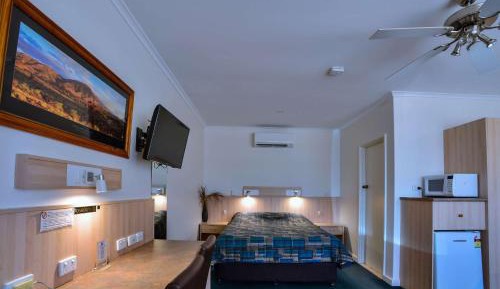Standard Queen Room
