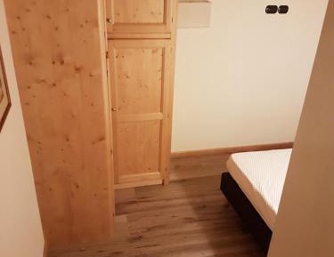 Room #1183360003