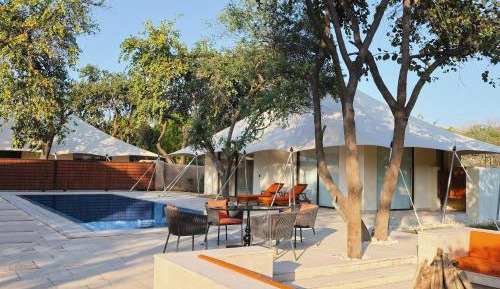 Royal Tent with Private Pool